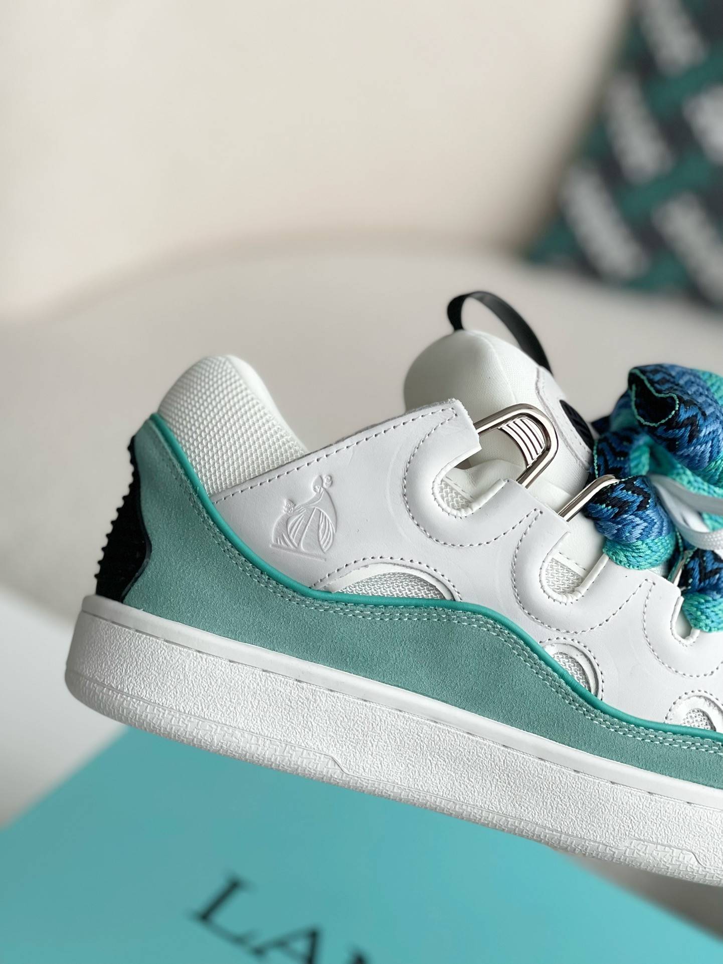 LA*N Sneaker