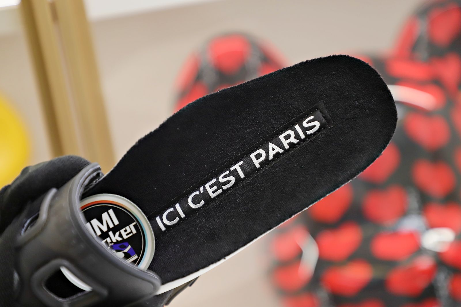 PARIS SAINT-GERMAIN X AIR JORDAN 6 RETRO