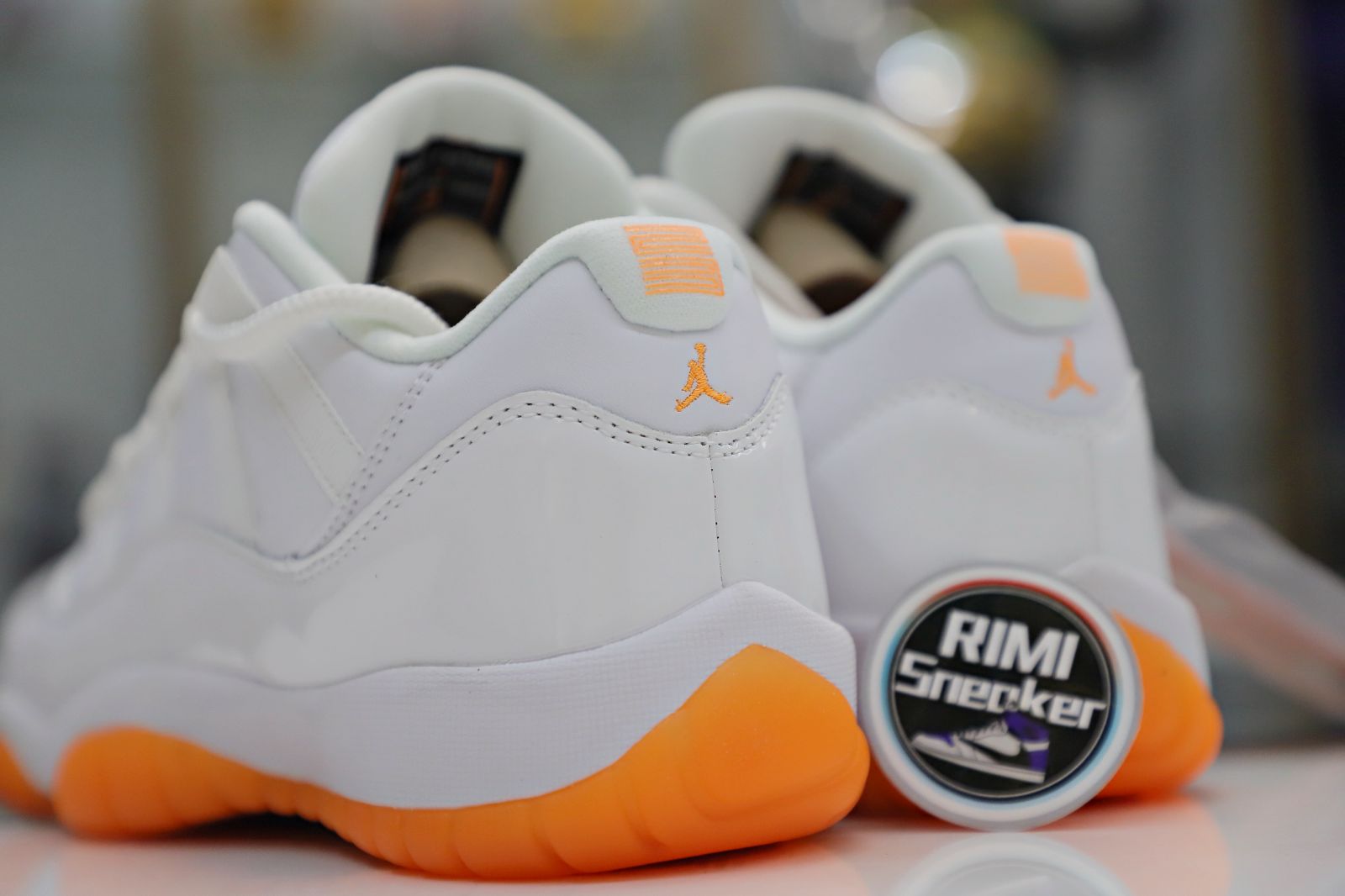 WMNS AIR JORDAN 11 RETRO LOW