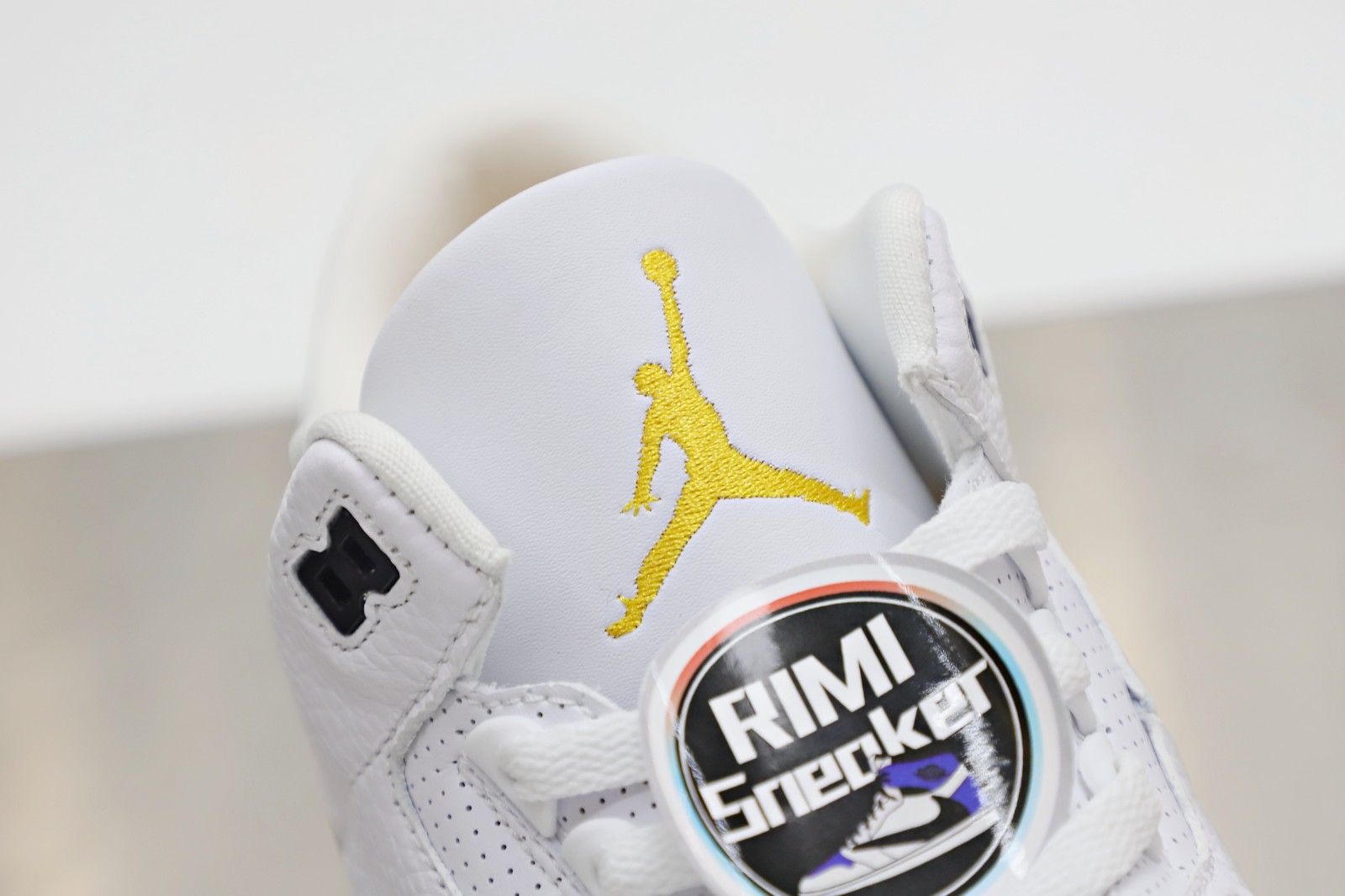 WMNS AIR JORDAN 3 RETRO