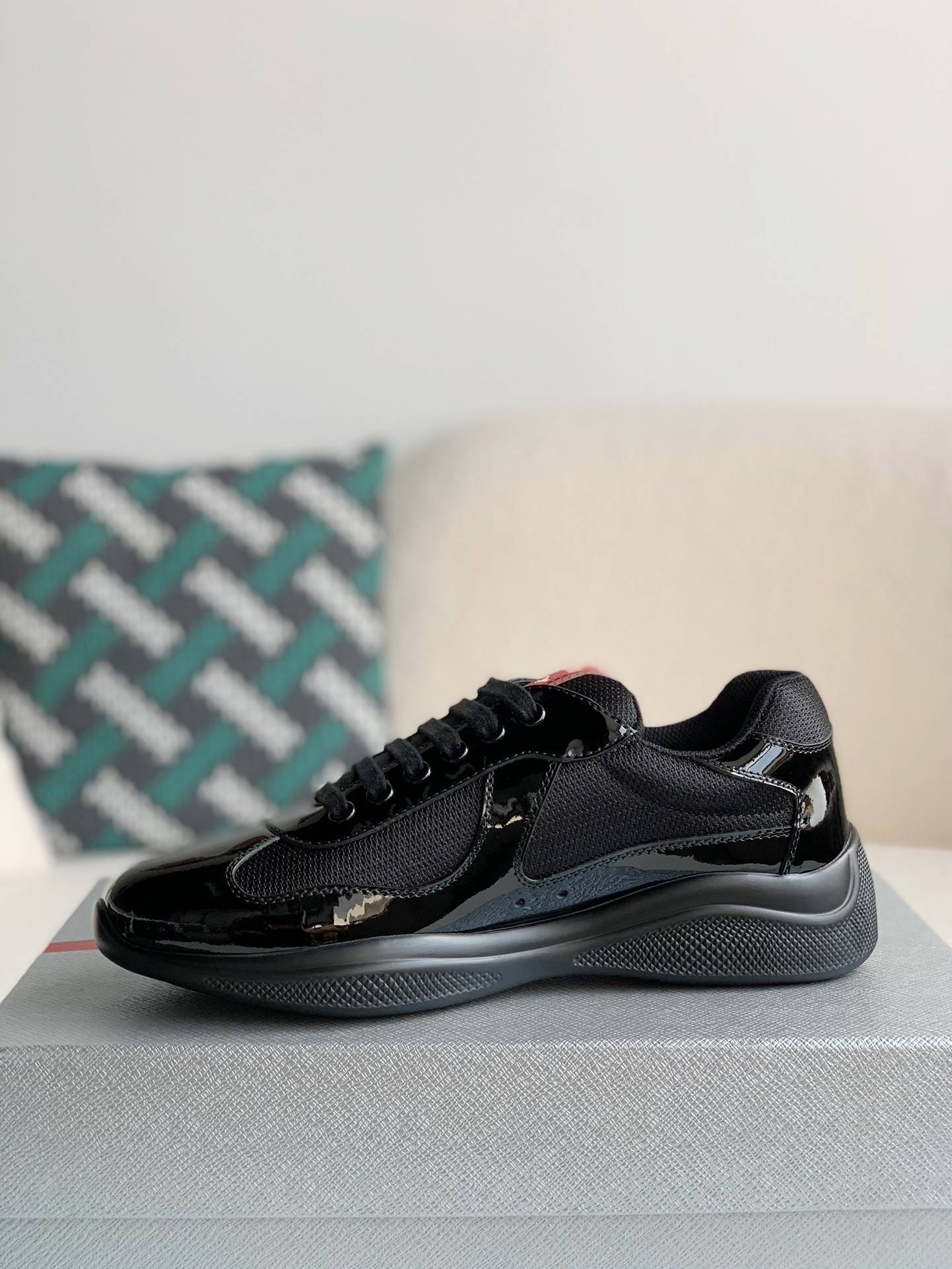 P*DA Sneakers