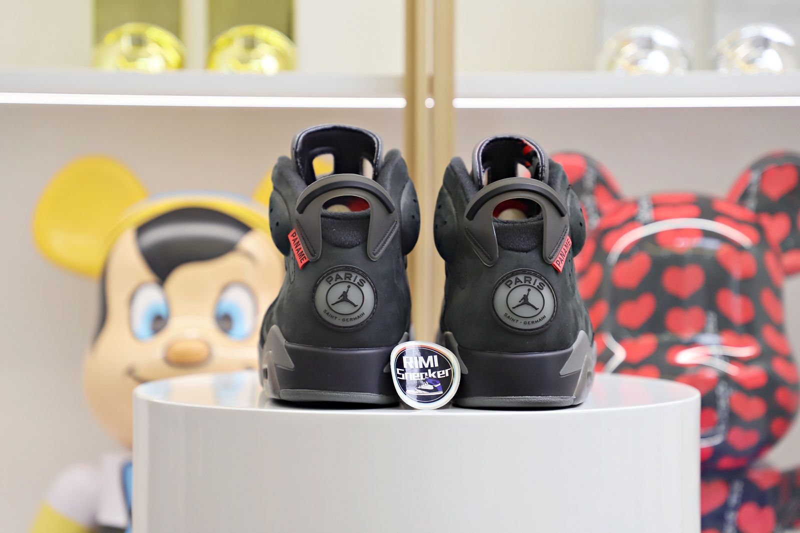 PARIS SAINT-GERMAIN X AIR JORDAN 6 RETRO
