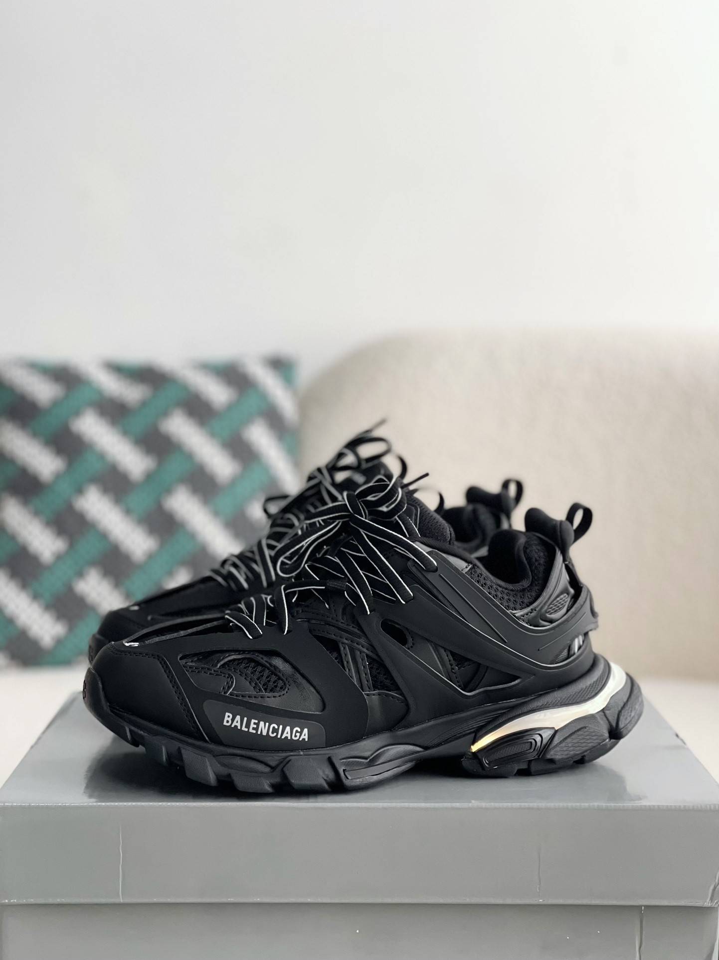 BLCG Track 1.0 track led Trainers