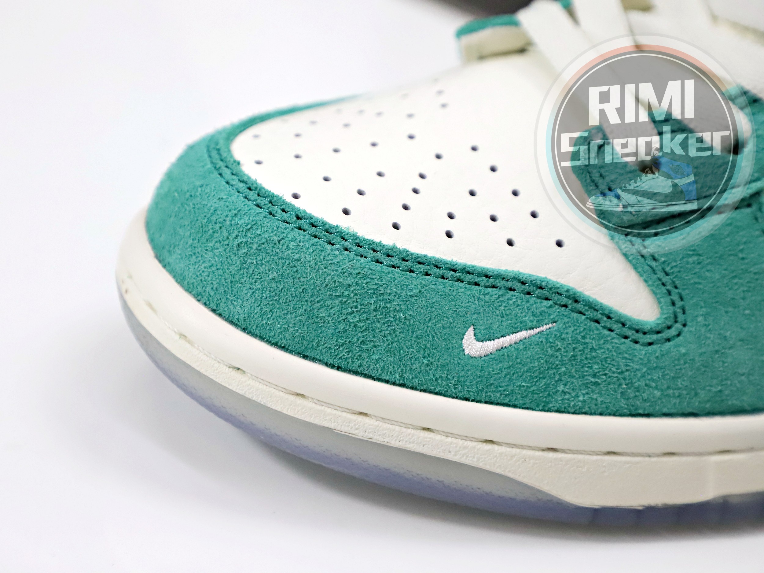 KASINA X DUNK LOW