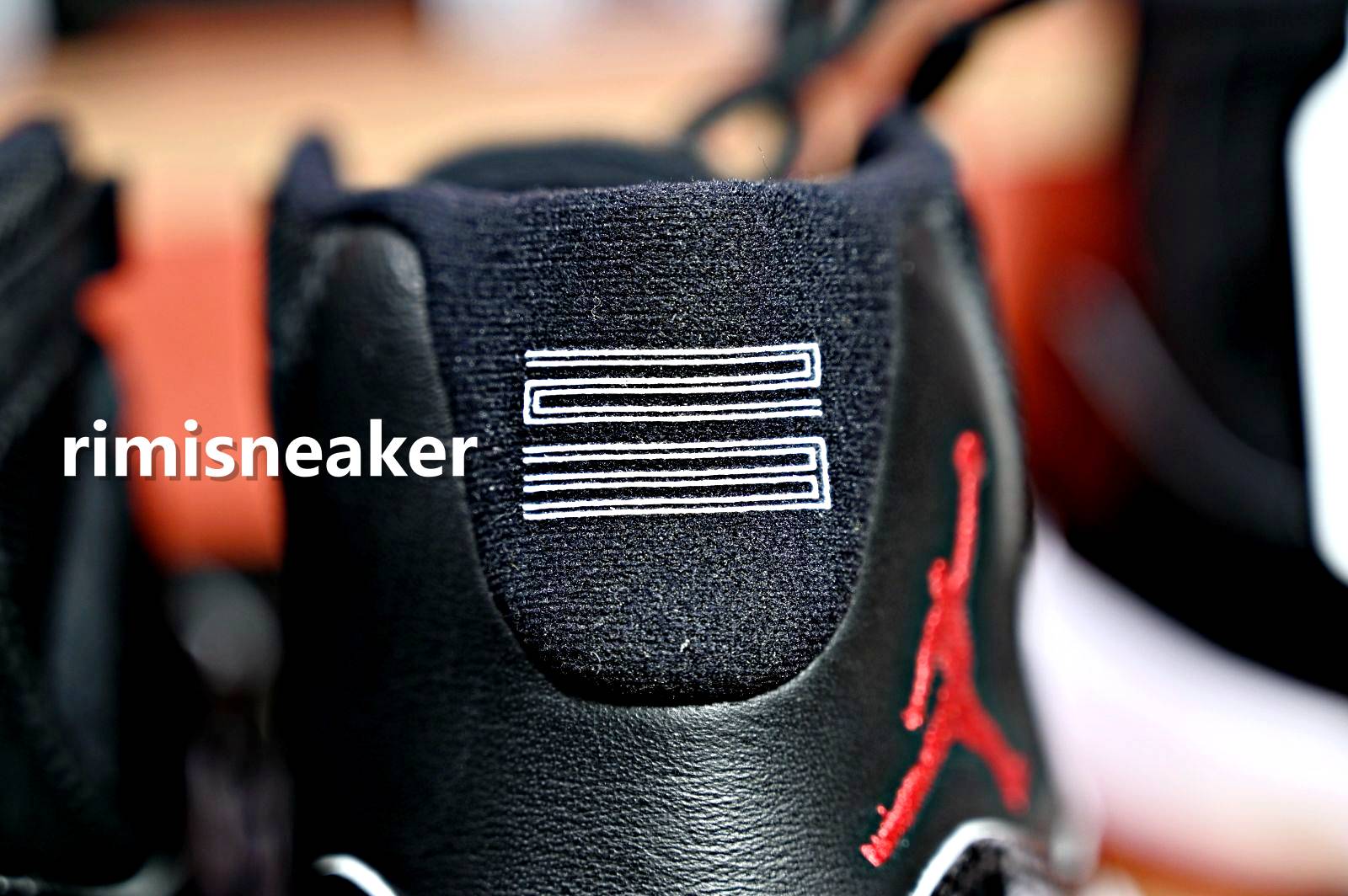 AIR JORDAN 11 RETRO