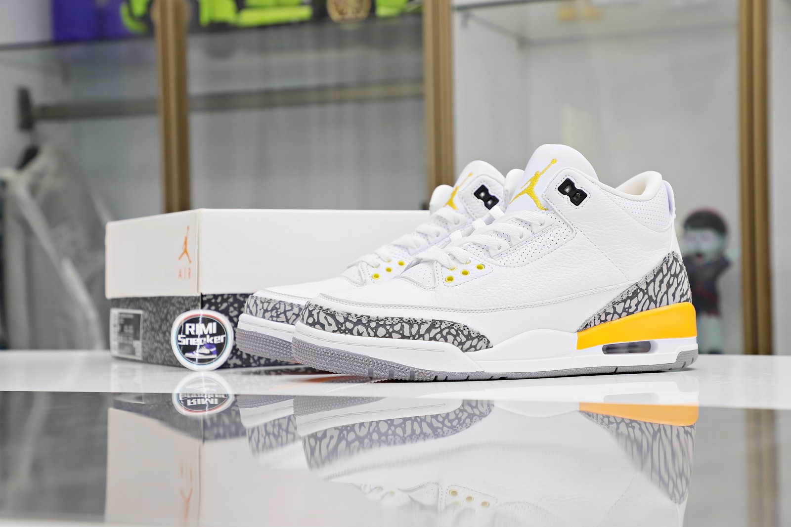 WMNS AIR JORDAN 3 RETRO