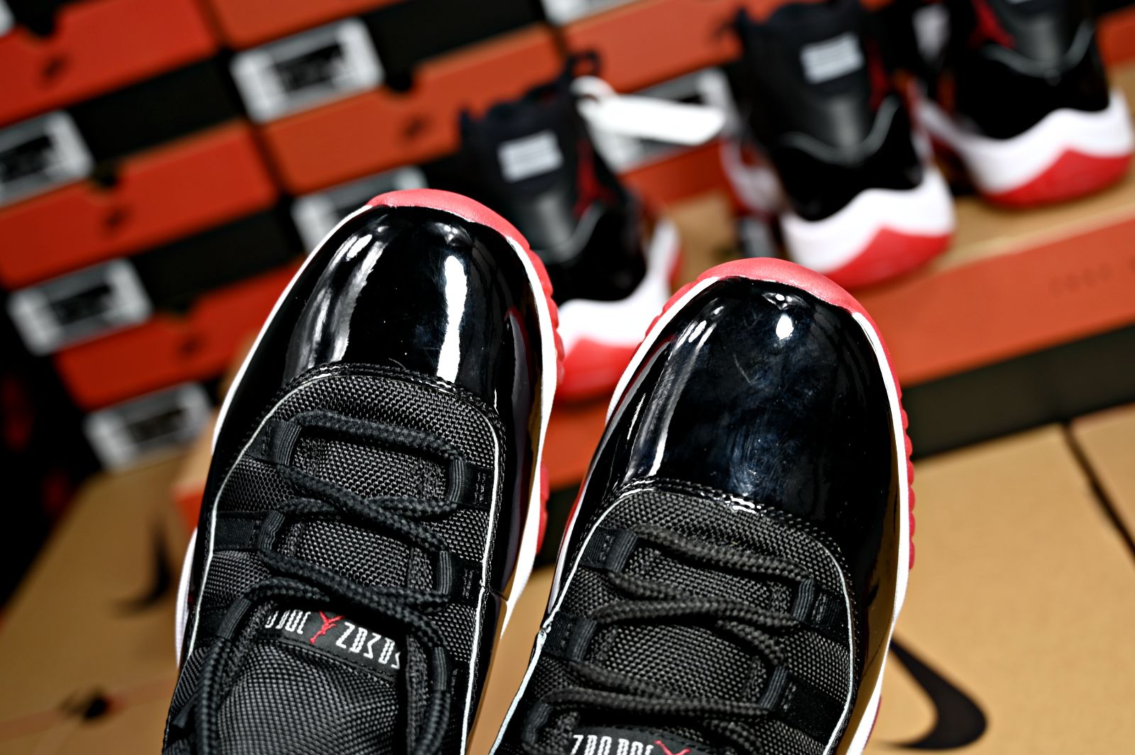 AIR JORDAN 11 RETRO