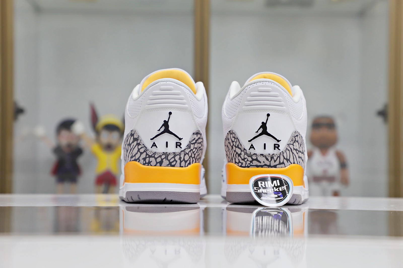 WMNS AIR JORDAN 3 RETRO