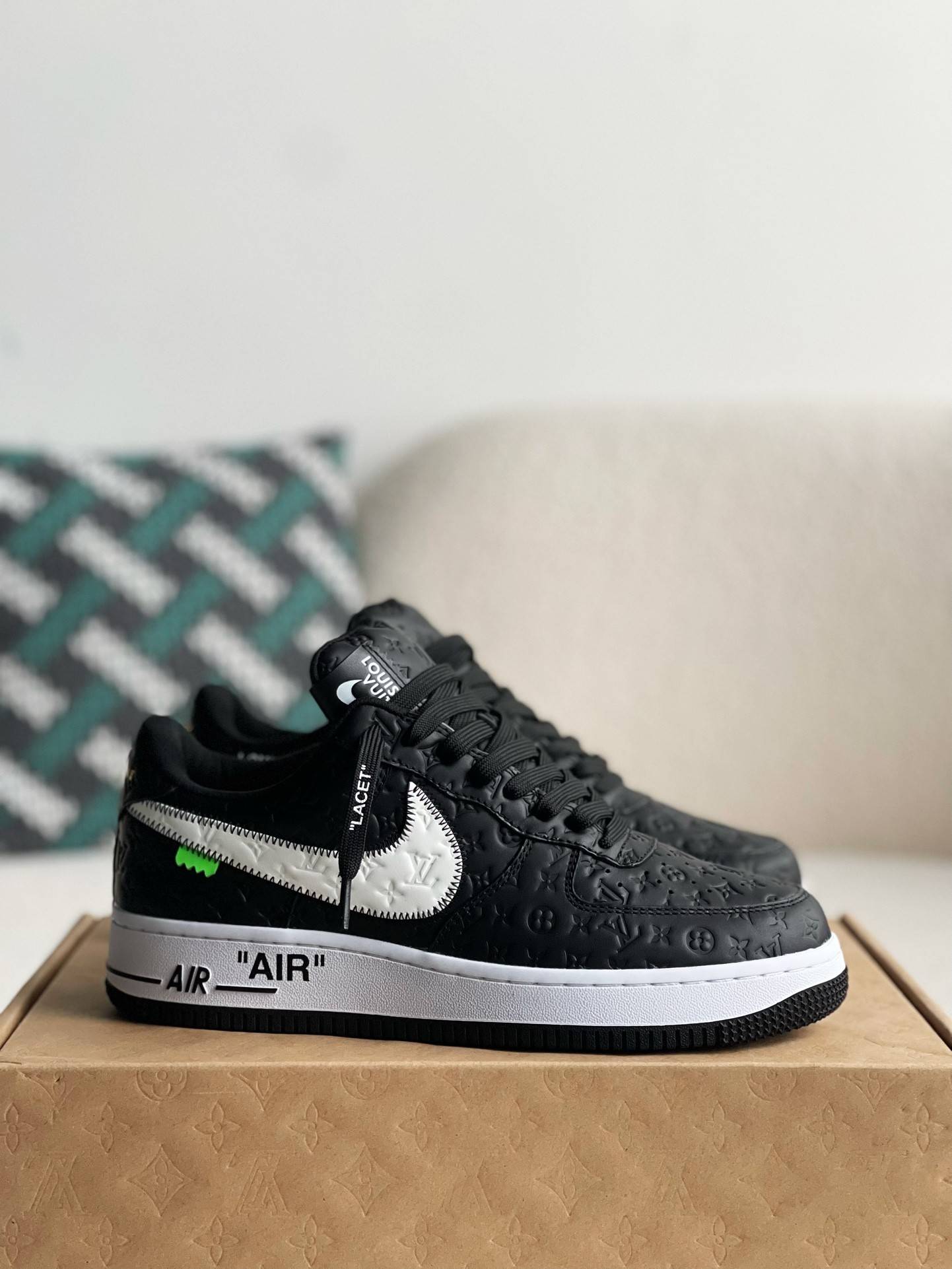 Nike x L*V Trainers Sneakers