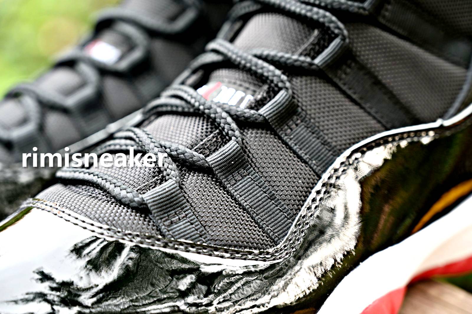 AIR JORDAN 11 RETRO