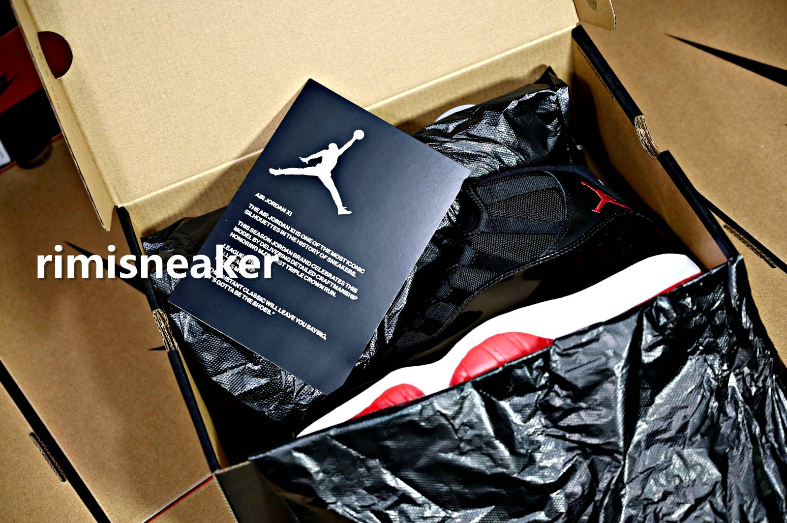 AIR JORDAN 11 RETRO