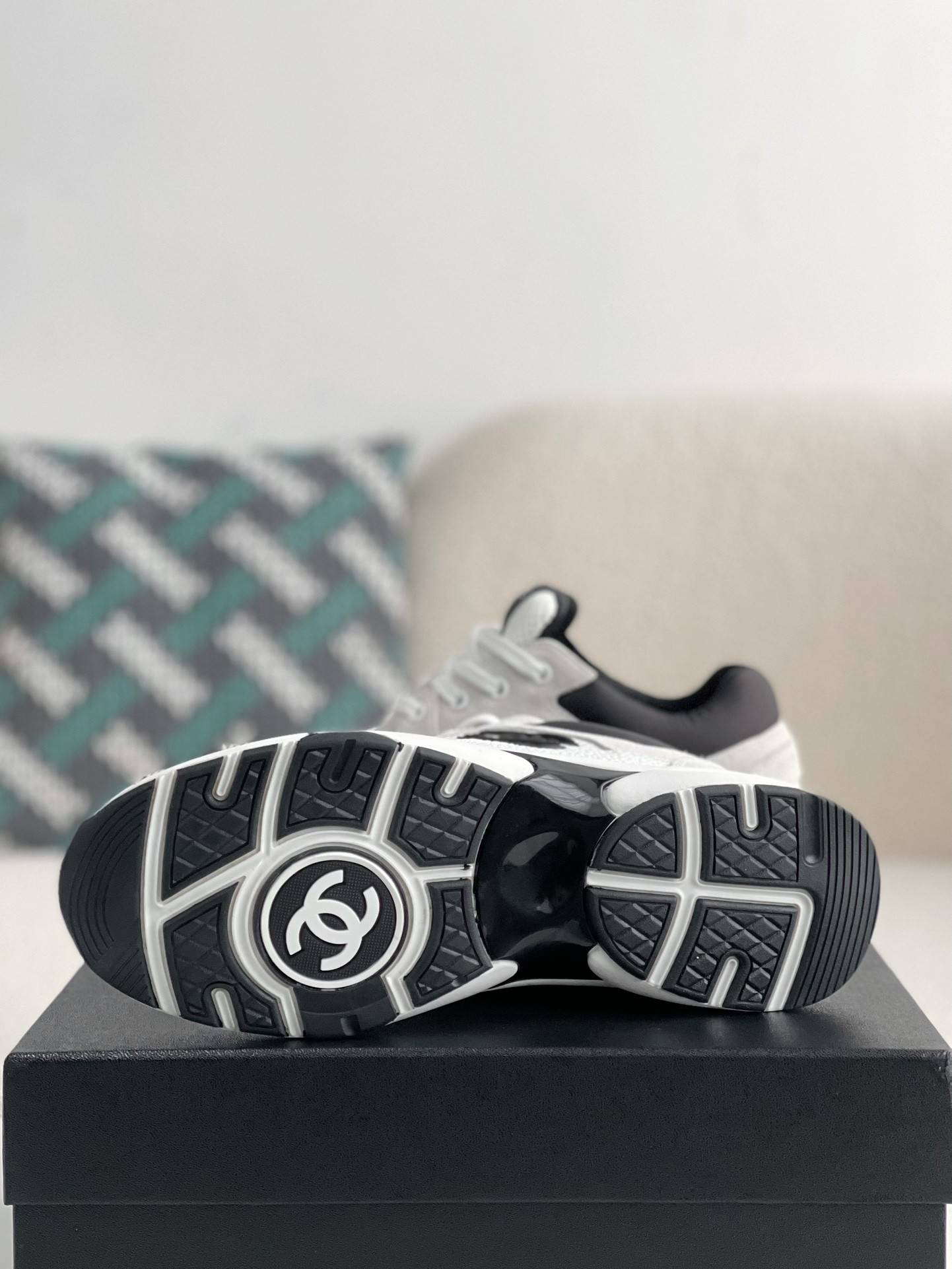 CH*EL casual sneakers