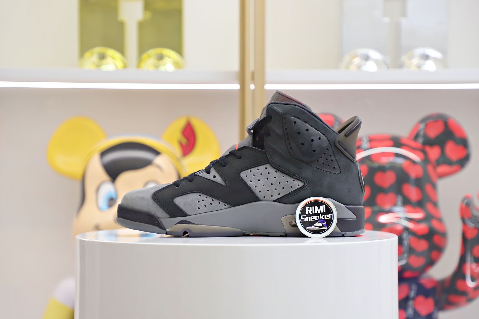 PARIS SAINT-GERMAIN X AIR JORDAN 6 RETRO
