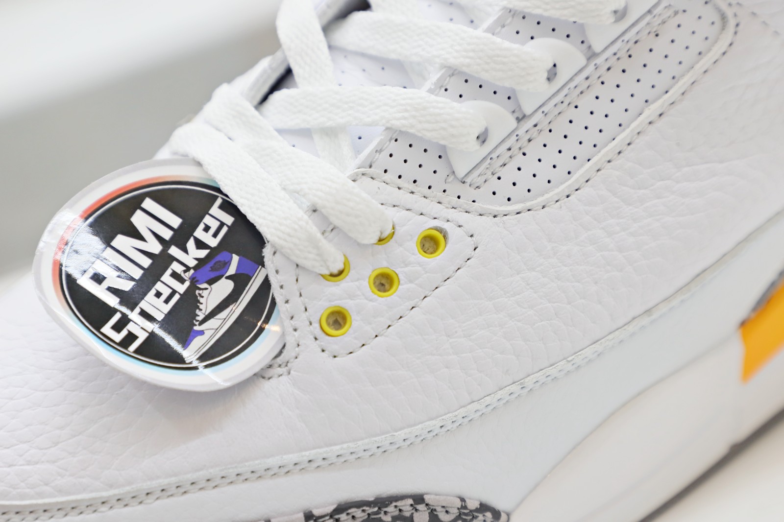 WMNS AIR JORDAN 3 RETRO