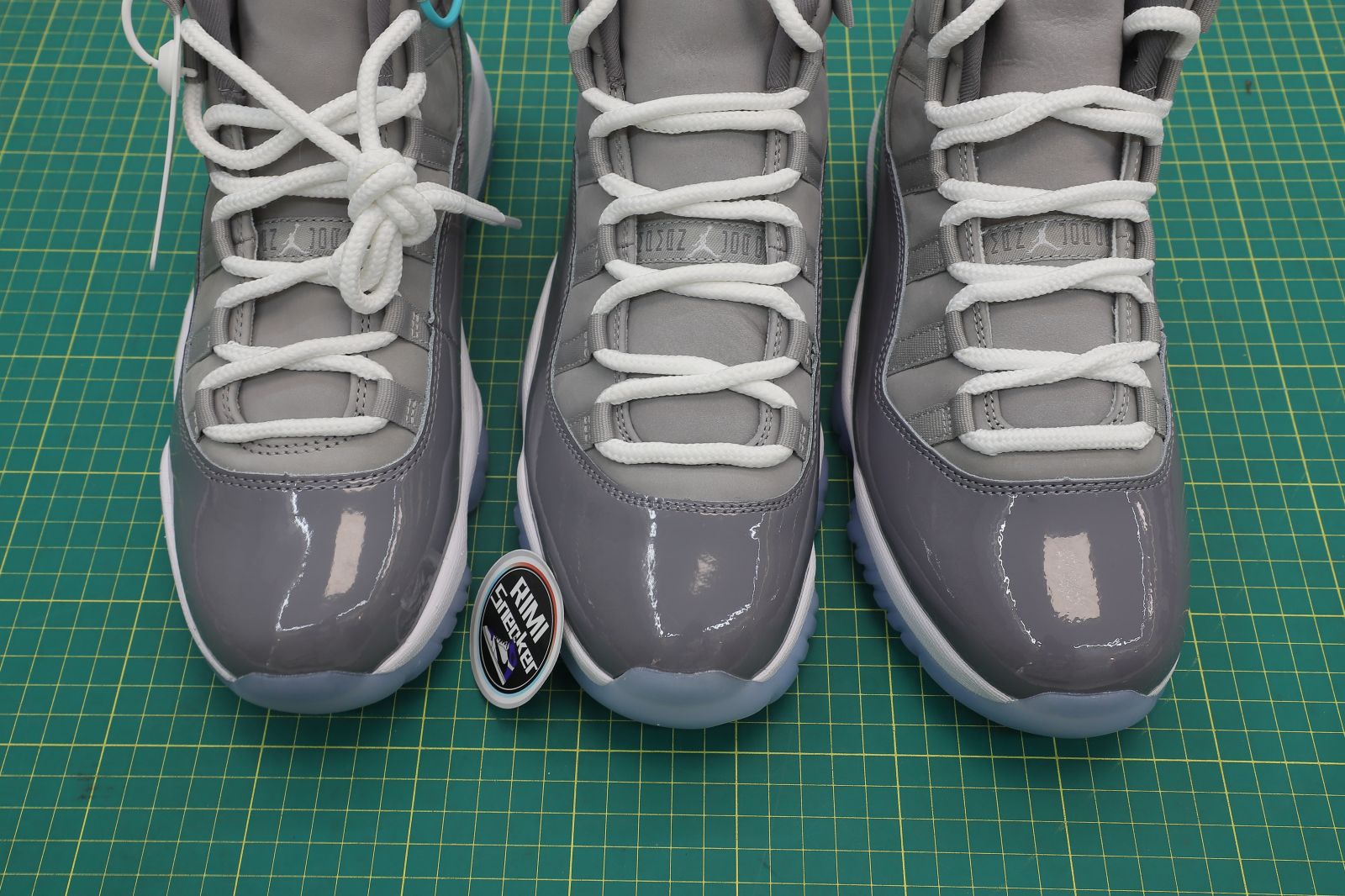 AIR JORDAN 11 RETRO