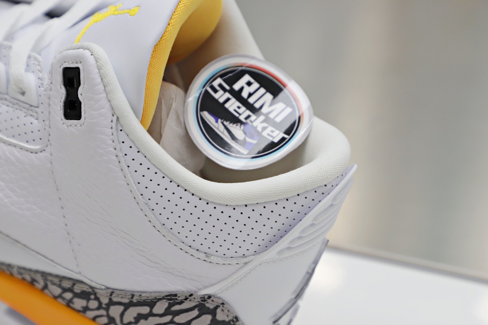WMNS AIR JORDAN 3 RETRO