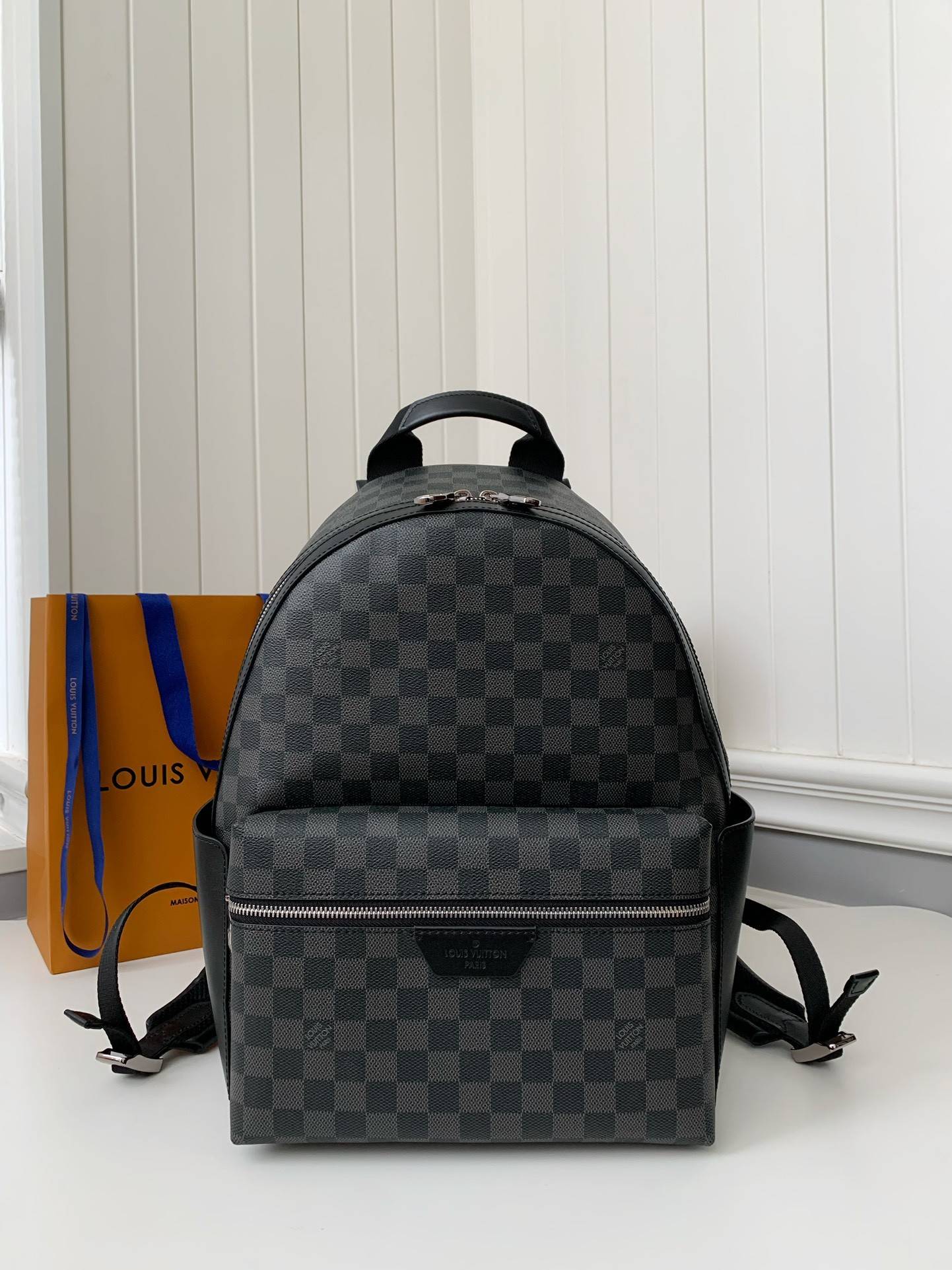 L*V DISCOVERY Small Backpack PM N40514 Size: 29 * 38 * 20cm