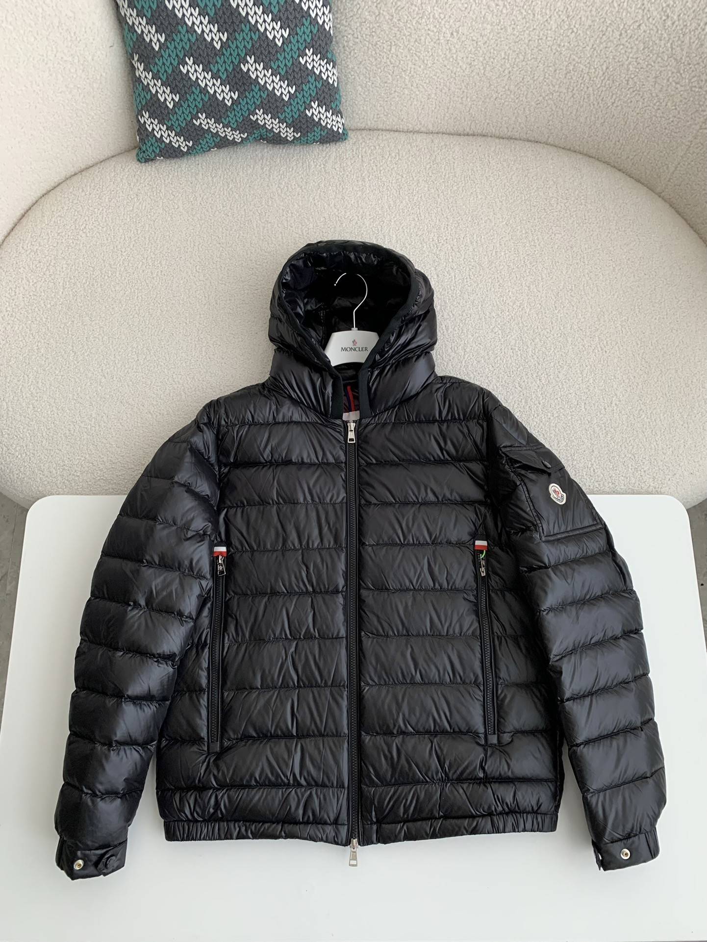 Moncler Short  men''s down jacket