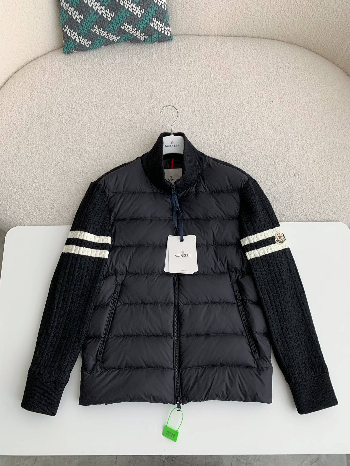 Moncler Short  men''s down jacket