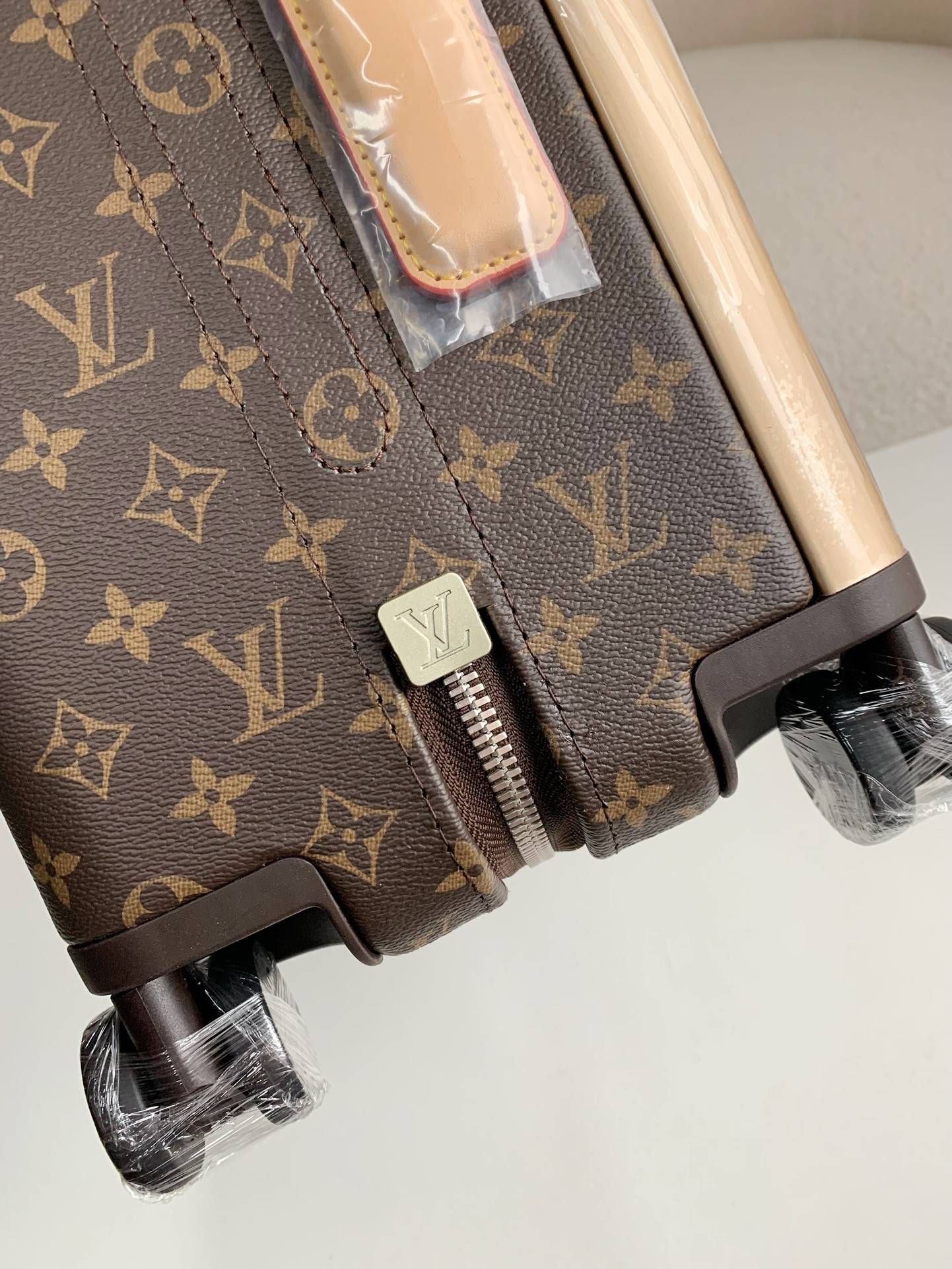L*V Suitcase