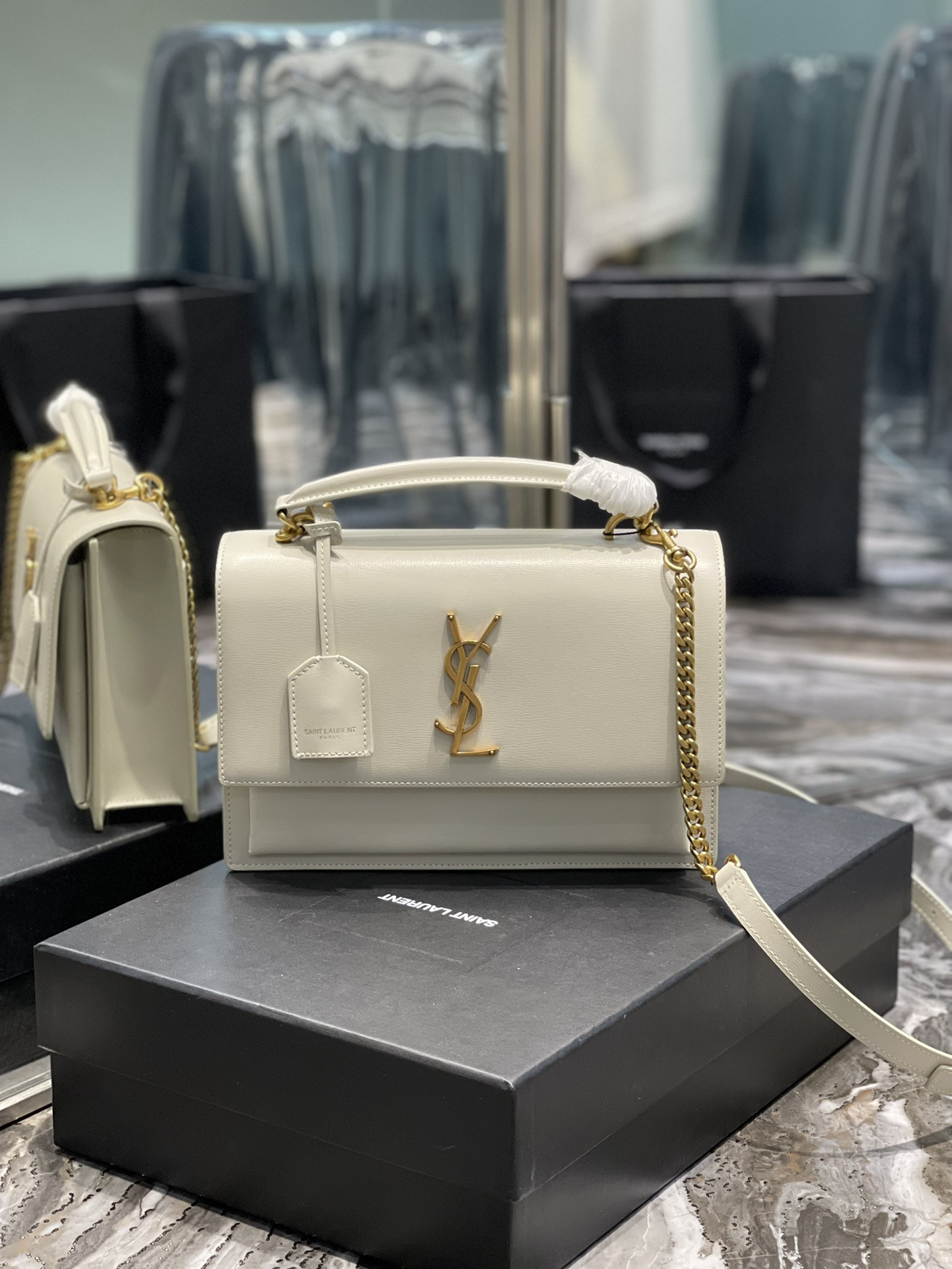 Ysl Sunset Medium Top Handle In Smooth Leather