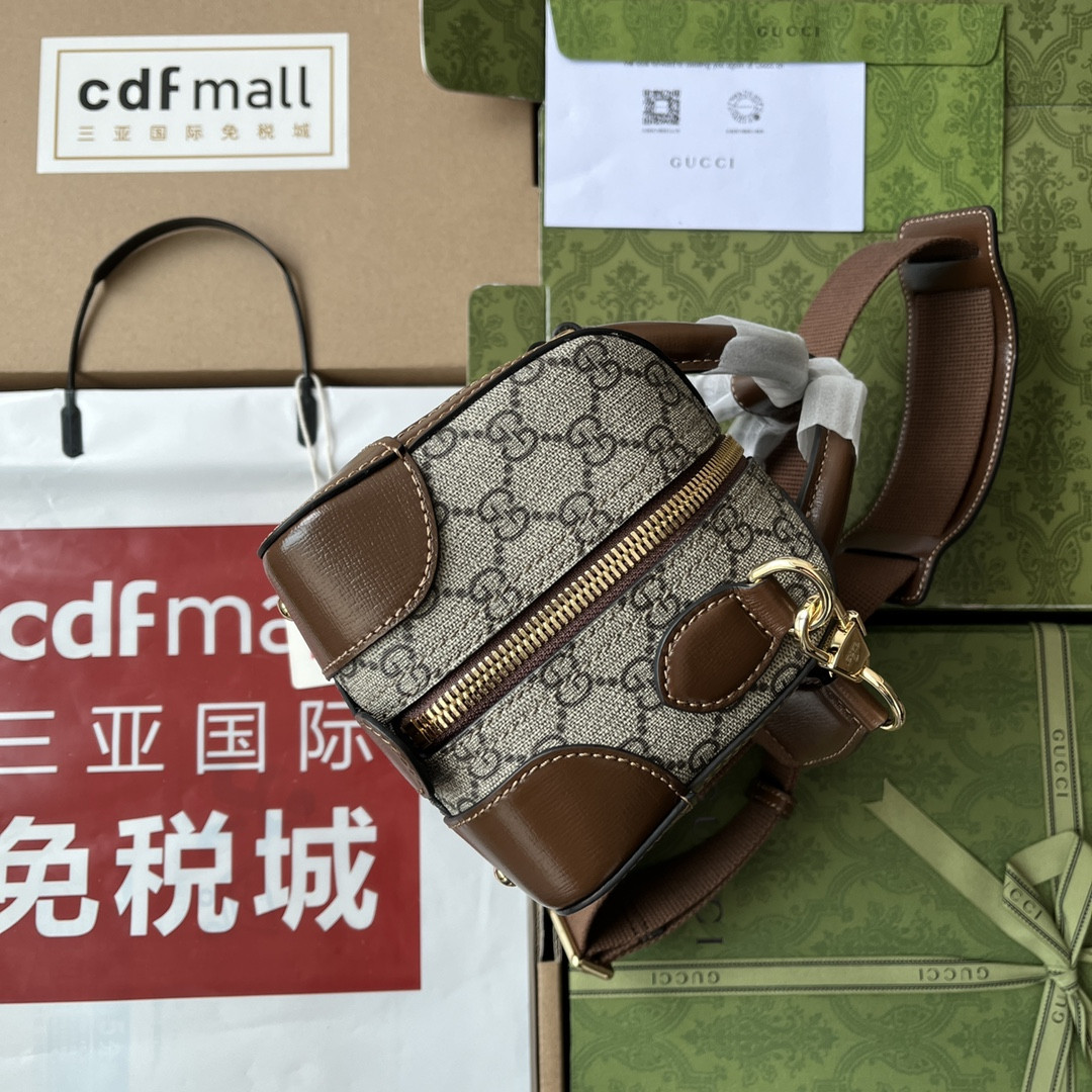 Gucci Small Duffle Bag With Interlocking G