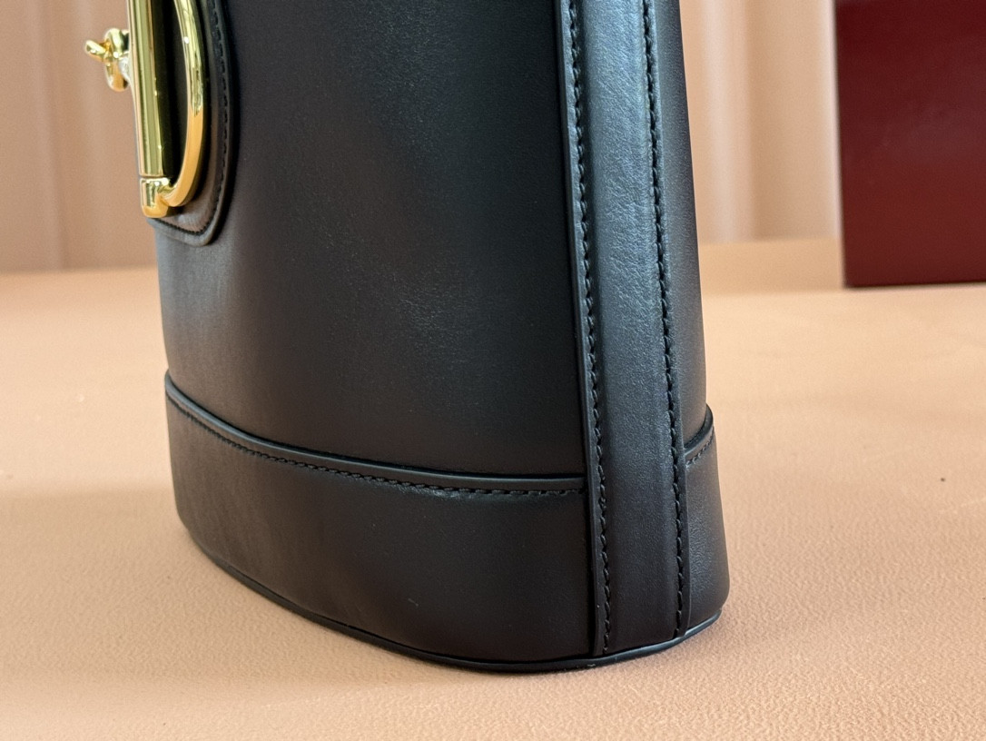 Gucci 2025 Spring/summer Collection Mini Bucket Bag