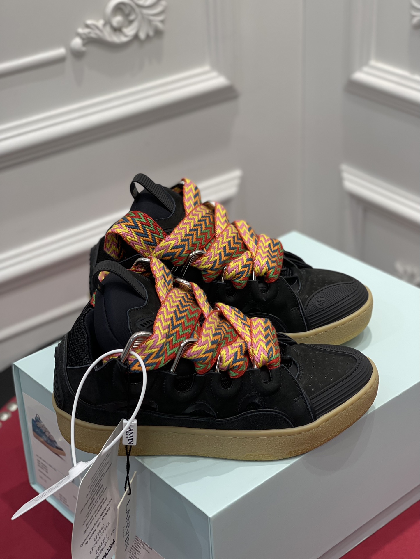 LA*N Sneaker